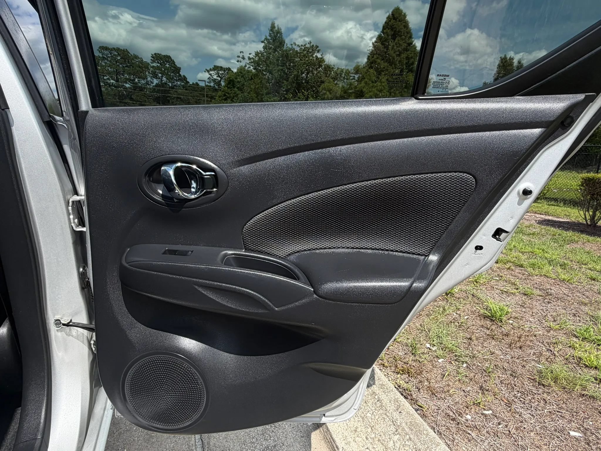 Used 2018 Nissan Versa SV FWD image 28