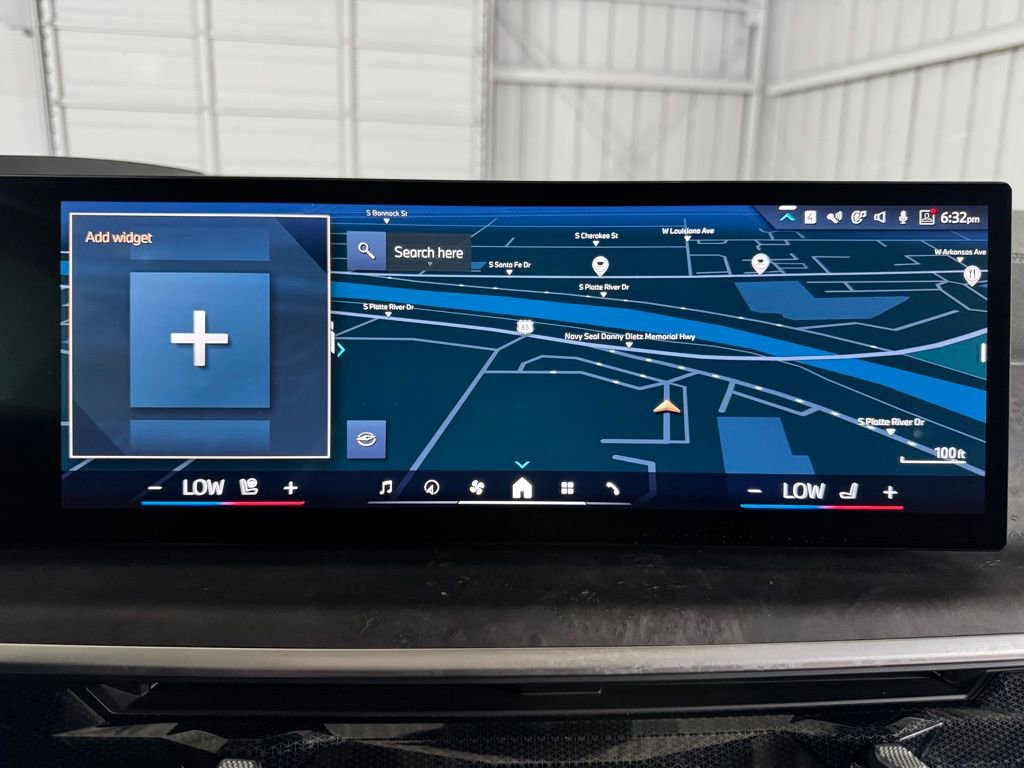 Used 2024 BMW X7 xDrive40i w/ Premium Package image 31