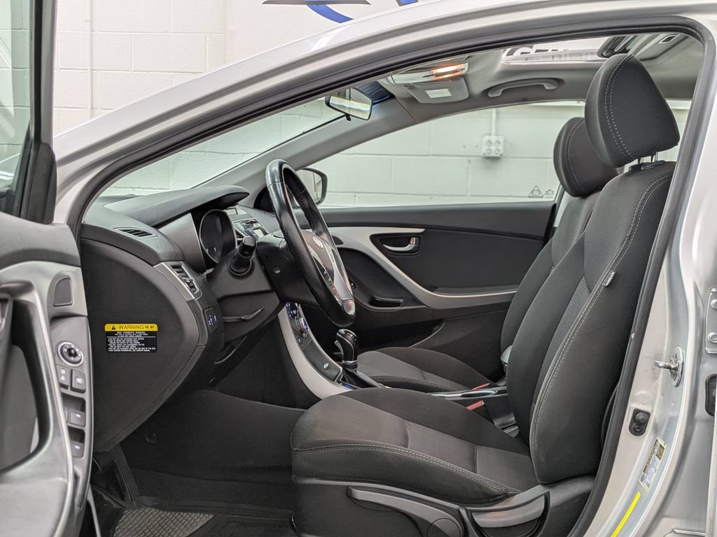 Used 2016 Hyundai Elantra Value Edition FWD image 3