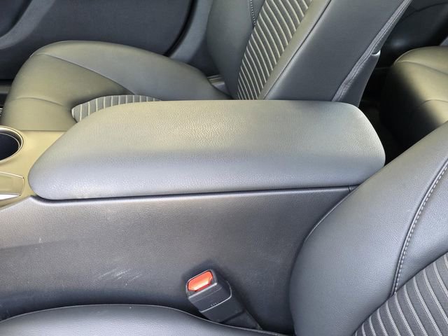 Used 2024 Toyota Camry SE image 9