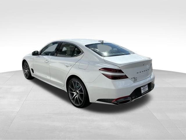 Used 2025 Genesis G70 2.5T image 7
