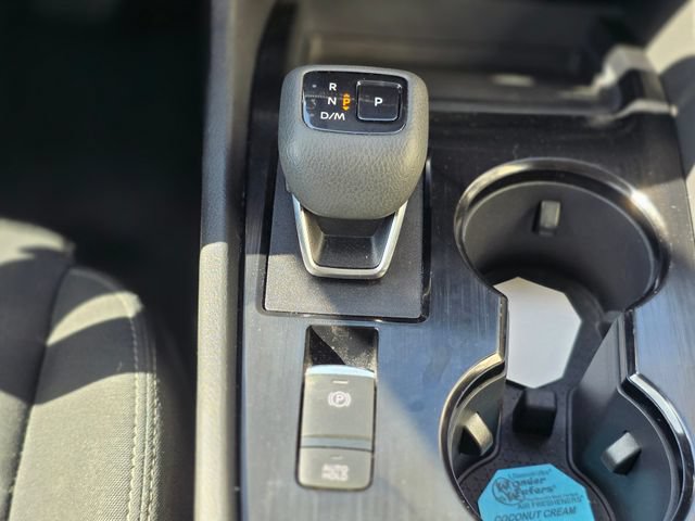 Used 2024 Nissan Rogue S AWD/4WD image 22