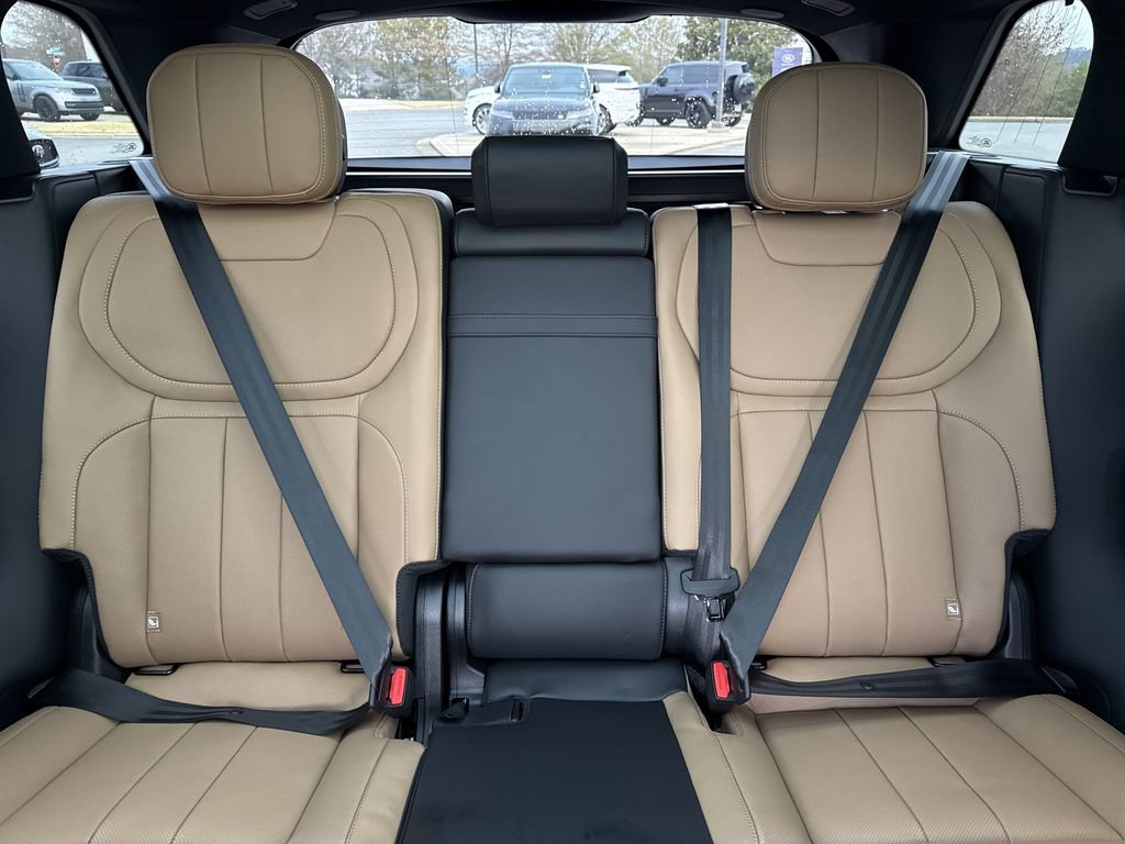 New 2025 Land Rover Range Rover Sport Dynamic SE AWD/4WD image 28