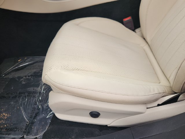 Used 2019 Mercedes-Benz E 300 image 25