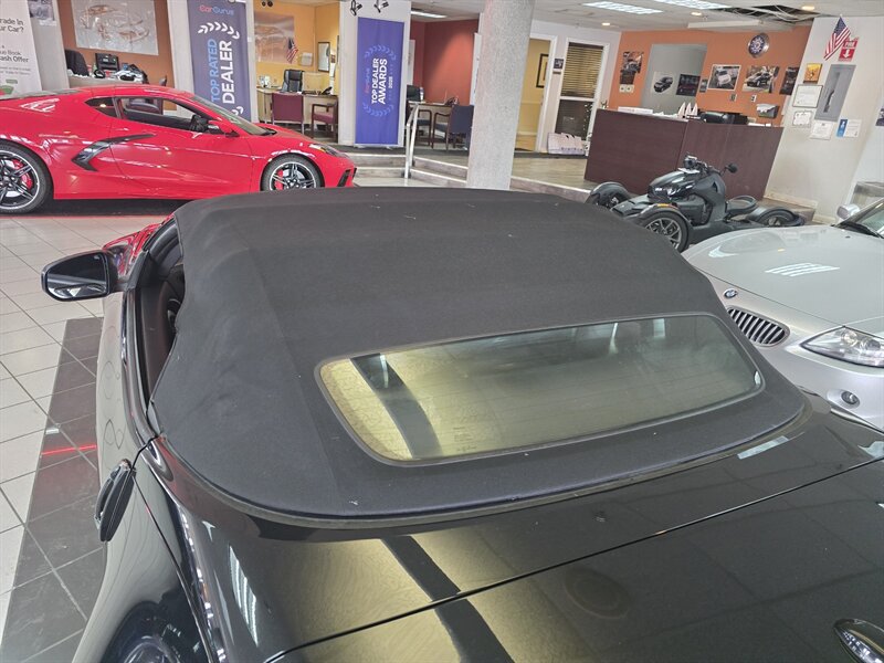 Used 2019 Nissan 370Z Roadster RWD image 31