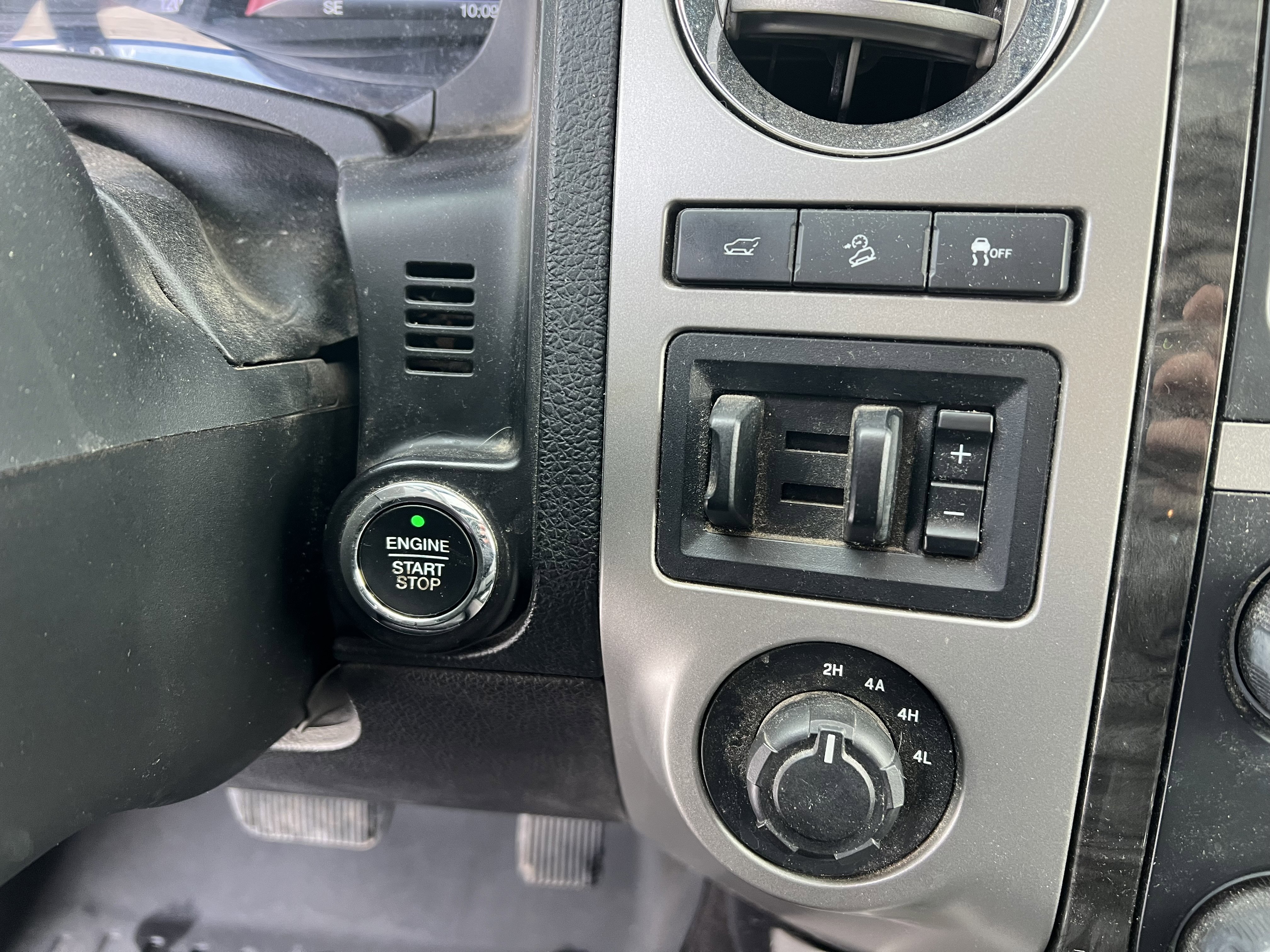 Used 2015 Ford Expedition EL Limited w/ Equipment Group 301A image 26