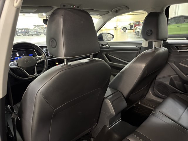 Certified 2024 Volkswagen Jetta SE FWD image 19