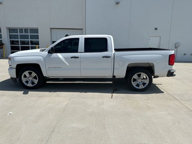 Used 2018 Chevrolet Silverado 1500 Custom w/ Custom Value Package RWD image 6