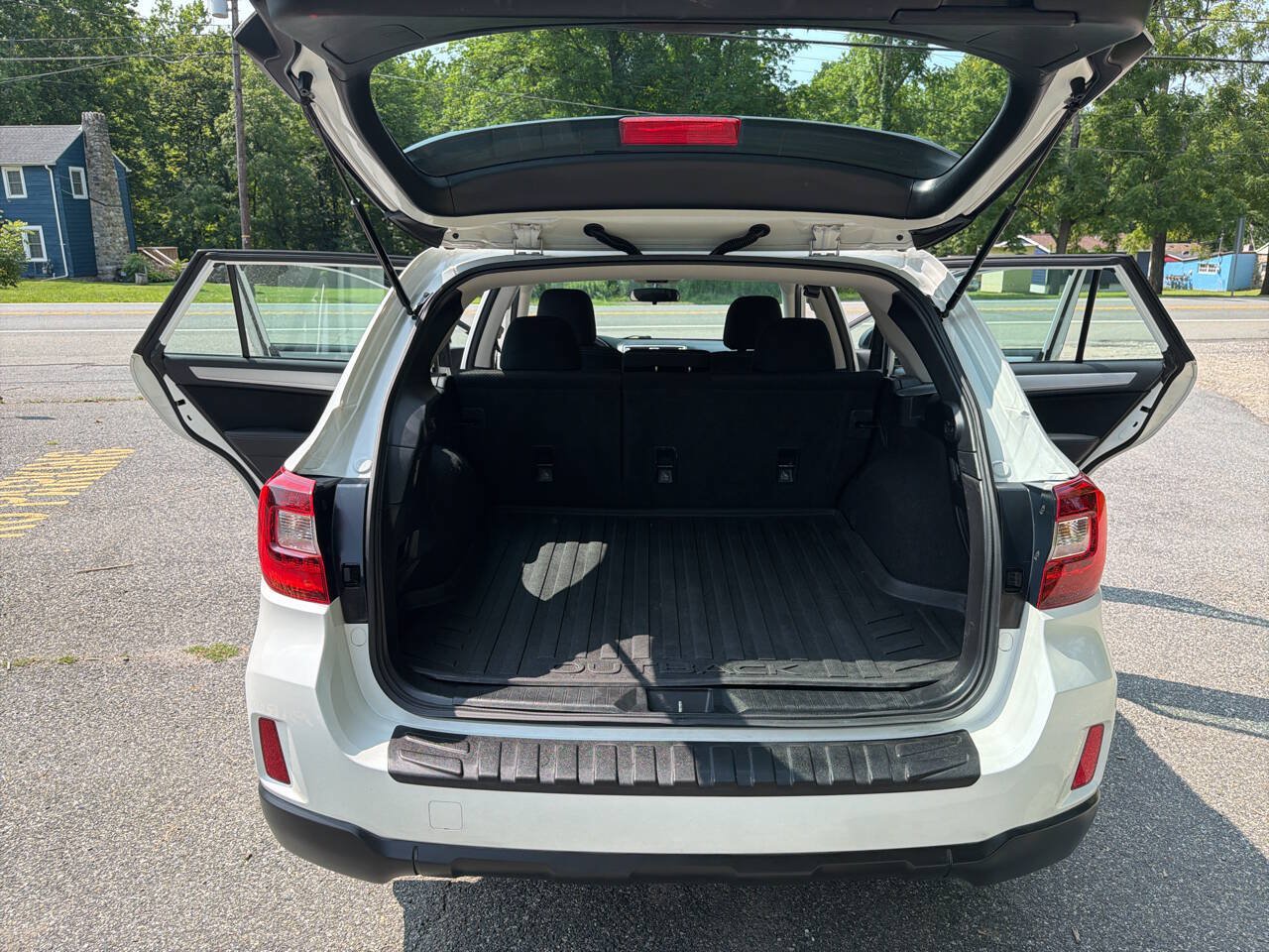 Used 2017 Subaru Outback 2.5i AWD/4WD image 26