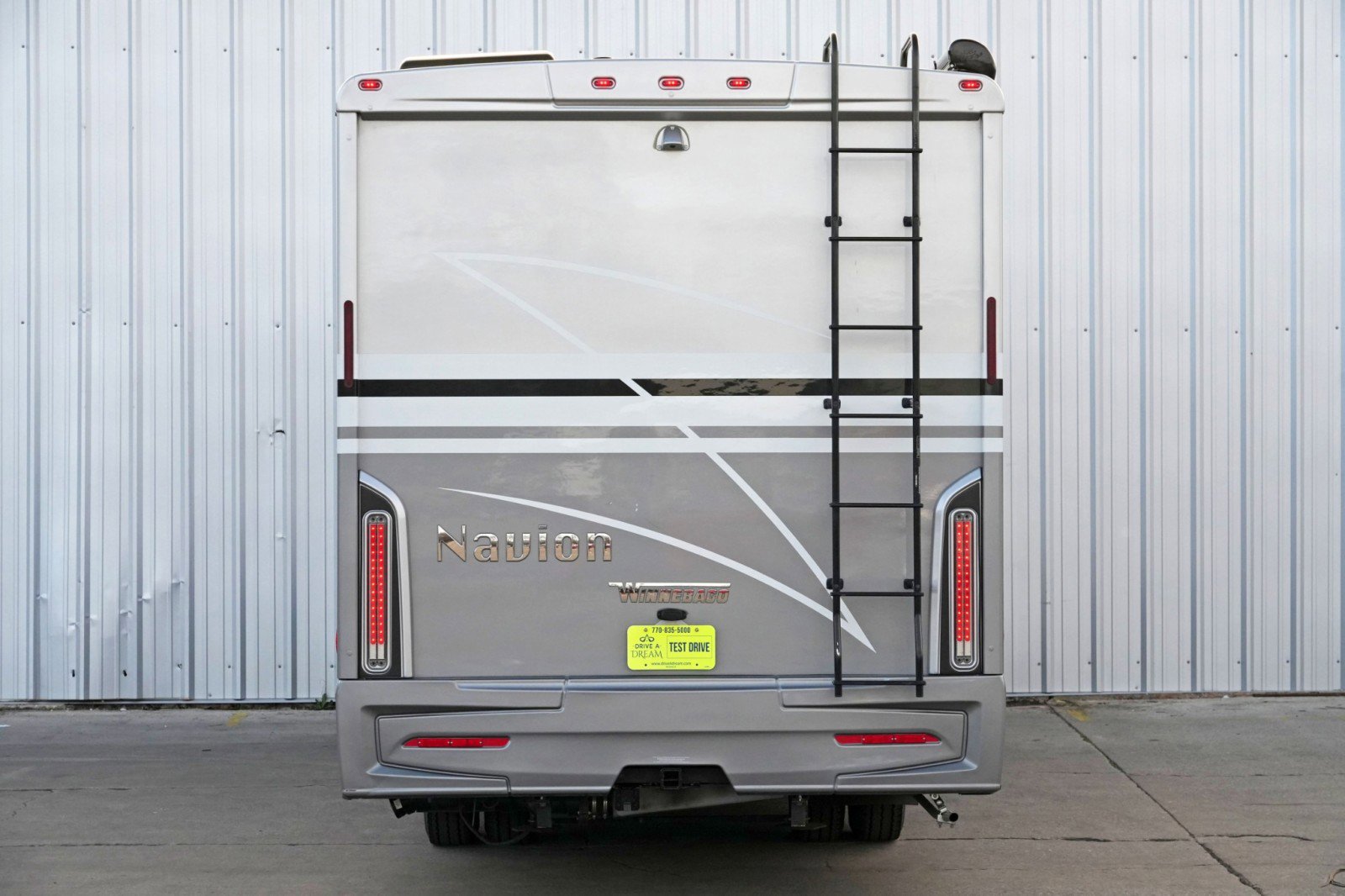 Used 2021 Mercedes-Benz Sprinter 3500 w/ Acoustic Package image 10