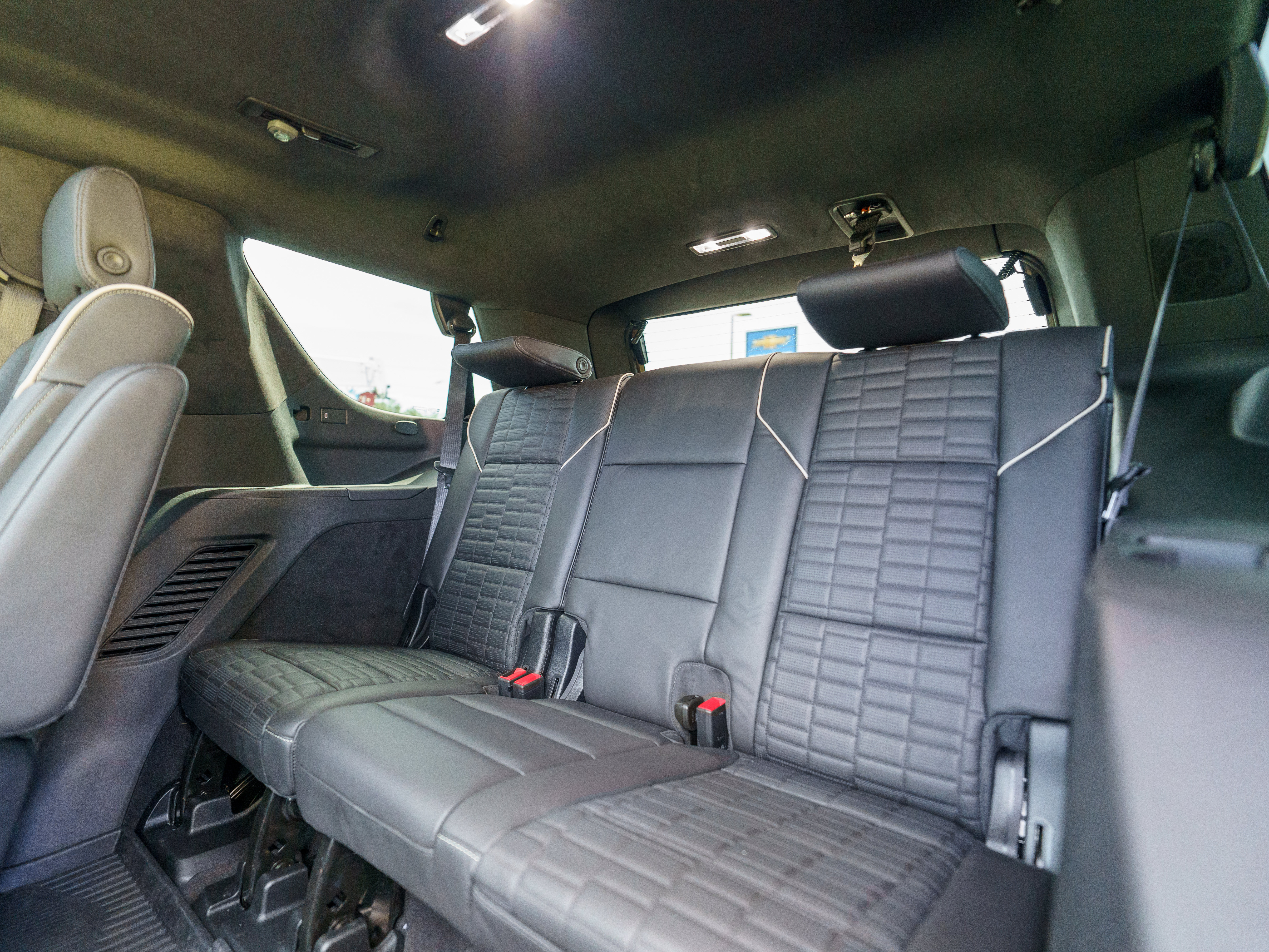 Used 2026 Cadillac Escalade V w/ LPO, ONYX Package AWD/4WD image 17