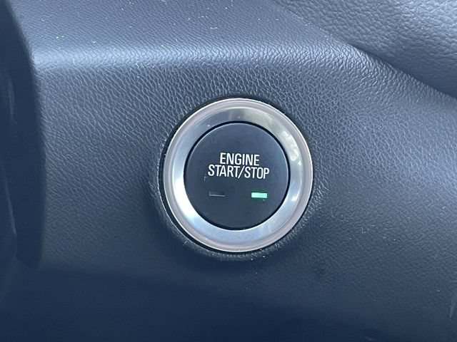 Used 2024 GMC Terrain SLE w/ Driver Convenience Package FWD image 27