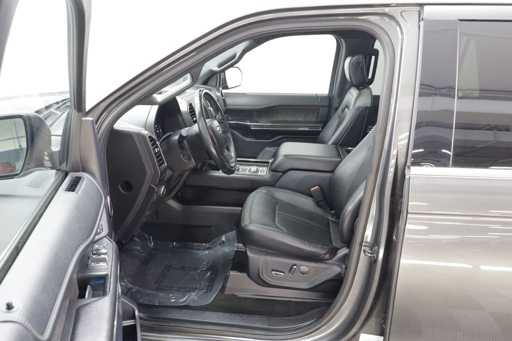Used 2019 Ford Expedition Limited w/ Equipment Group 301A AWD/4WD image 6