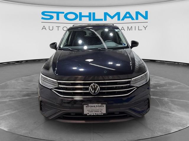 Certified 2022 Volkswagen Tiguan SE FWD image 2