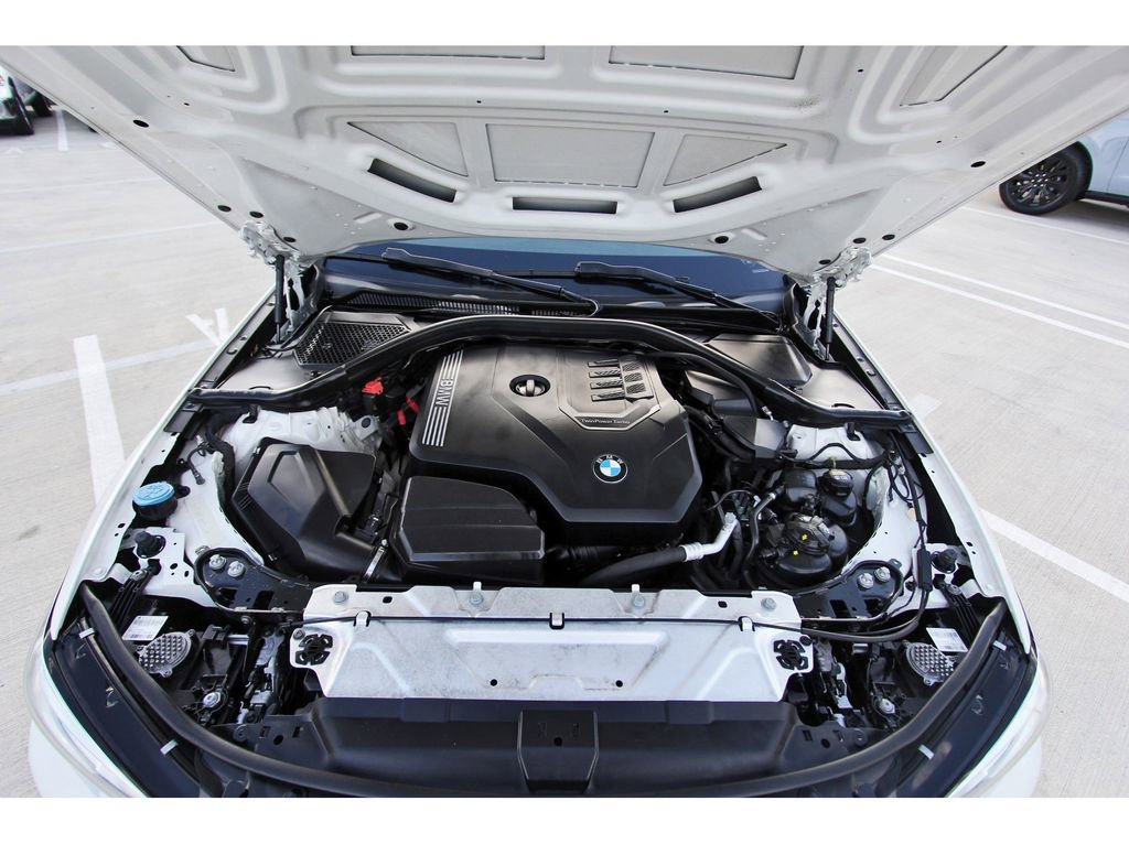 Used 2022 BMW 330i Sedan w/ Driving Assistance Package image 31