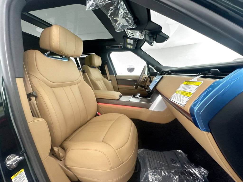 New 2026 Land Rover Range Rover Autobiography AWD/4WD image 28
