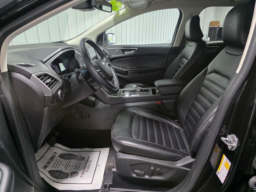 Used 2023 Ford Edge SEL AWD/4WD image 9
