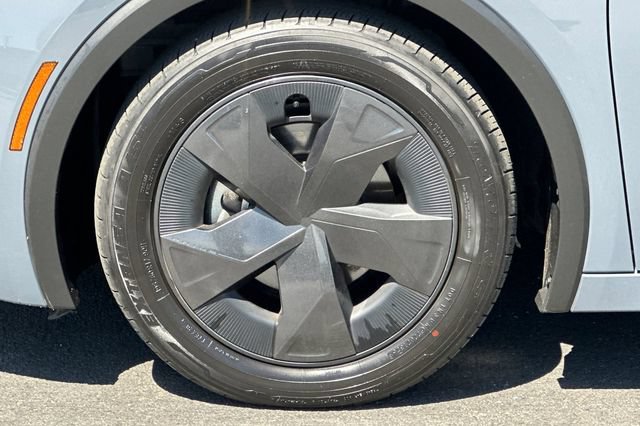 Certified 2025 Toyota Prius LE FWD image 31