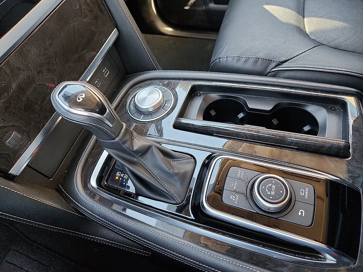 Used 2024 INFINITI QX80 Luxe image 12
