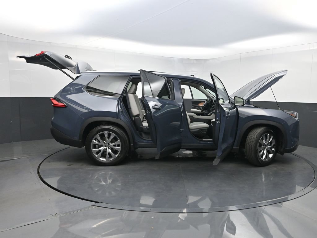 Used 2024 Toyota Grand Highlander Limited image 39