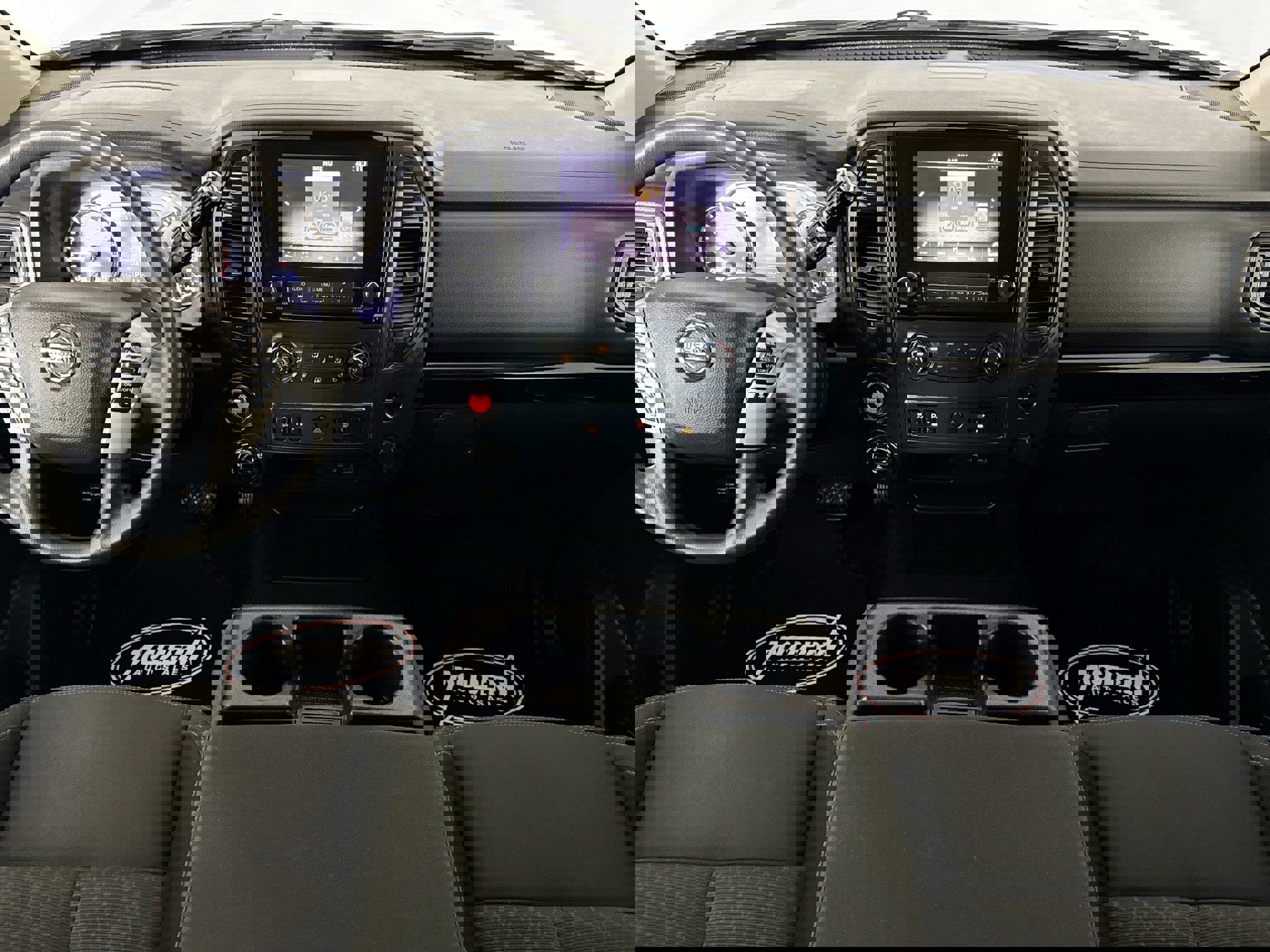 Used 2022 Nissan Titan SV image 21