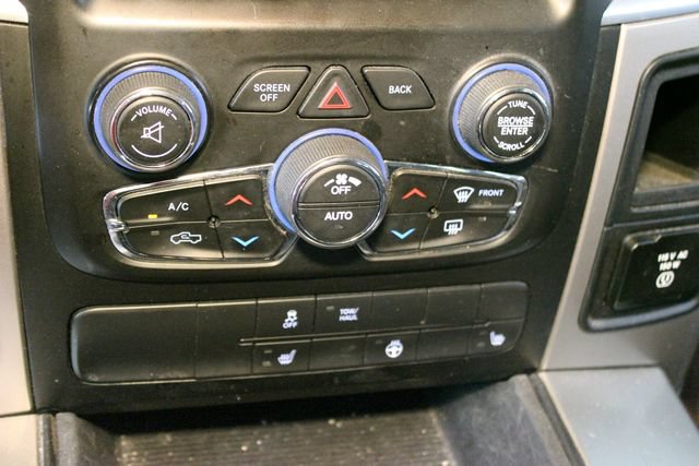 Used 2019 RAM 1500 Classic SLT w/ Black Appearance Group AWD/4WD image 23