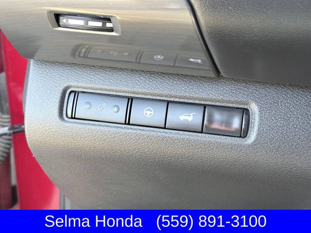 Used 2022 Nissan Pathfinder SL AWD/4WD image 25