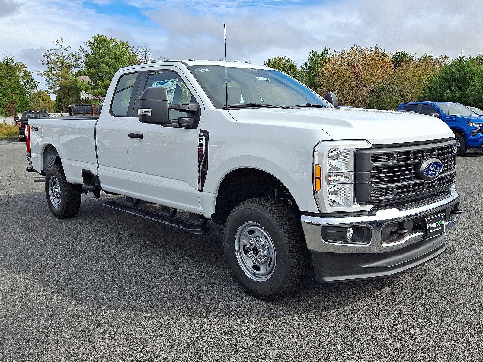 New 2026 Ford F250 XL w/ XL Chrome Package image 2