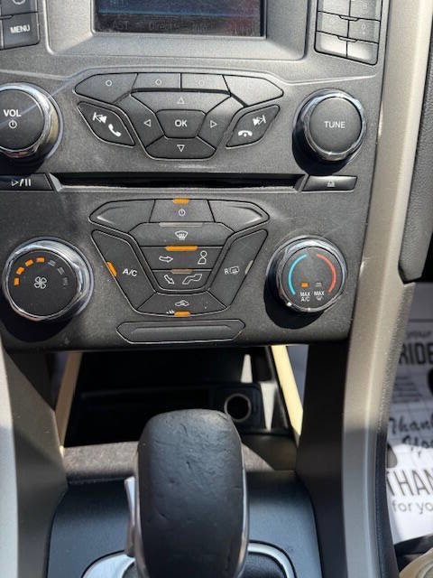 Used 2016 Ford Fusion SE image 37