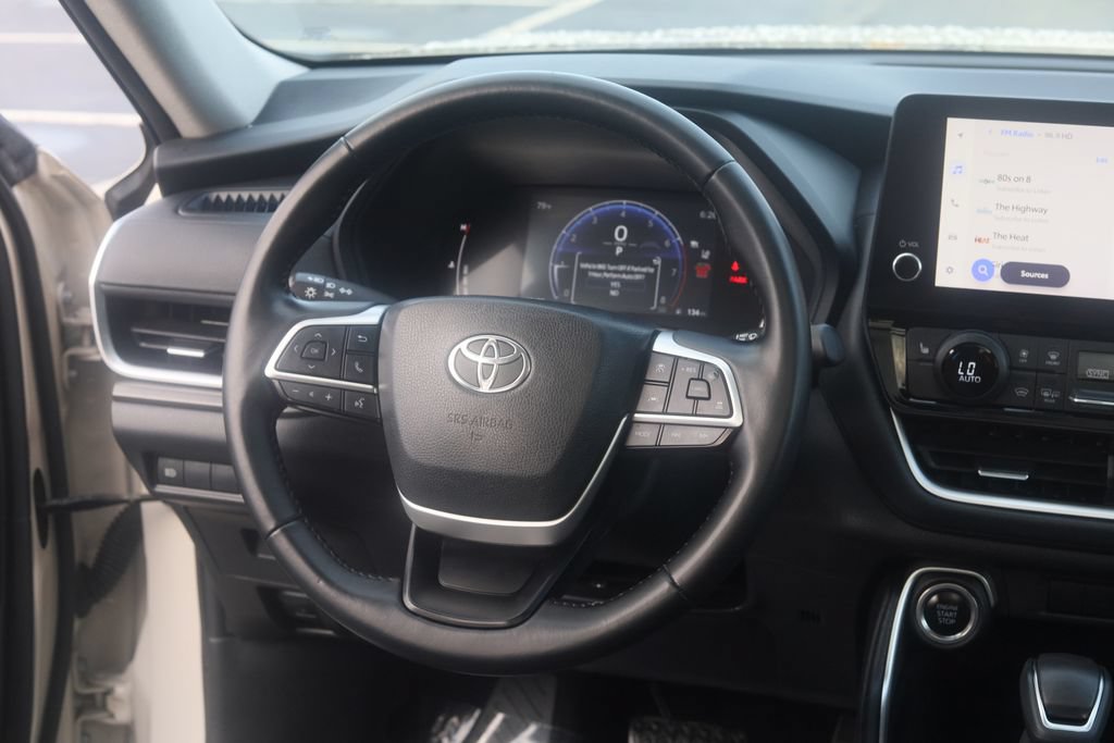 Used 2024 Toyota Grand Highlander AWD image 14