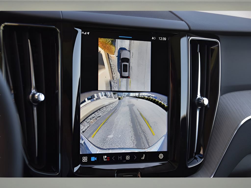 Certified 2025 Volvo XC60 T8 Plus w/ Protection Package Premier image 18