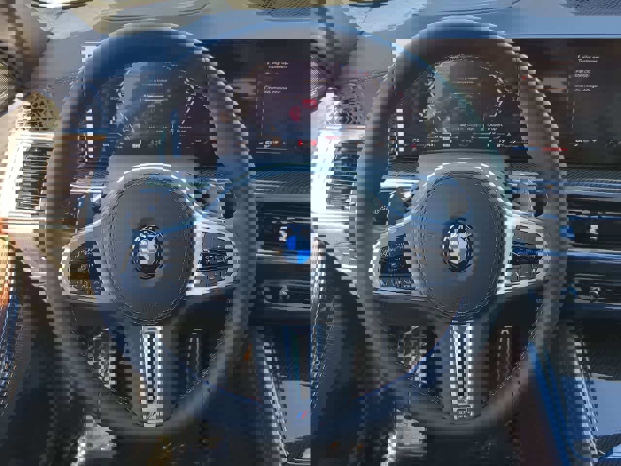 Used 2026 BMW X6 M60i w/ Executive Package image 24