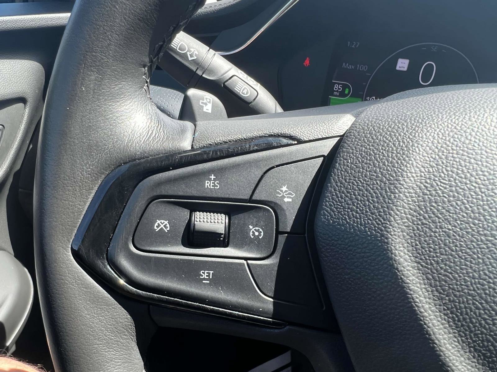 Certified 2022 Chevrolet Bolt EUV Premier w/ Sun & Sound Package image 31