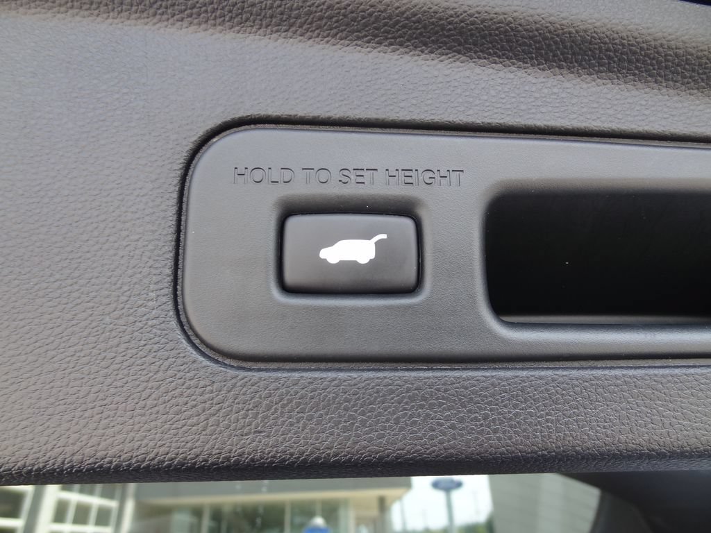 Used 2024 Acura MDX w/ Technology Package FWD image 11