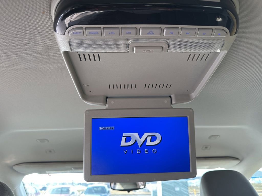 Used 2018 Chrysler Pacifica Touring Plus w/ Tire & Wheel Group image 4