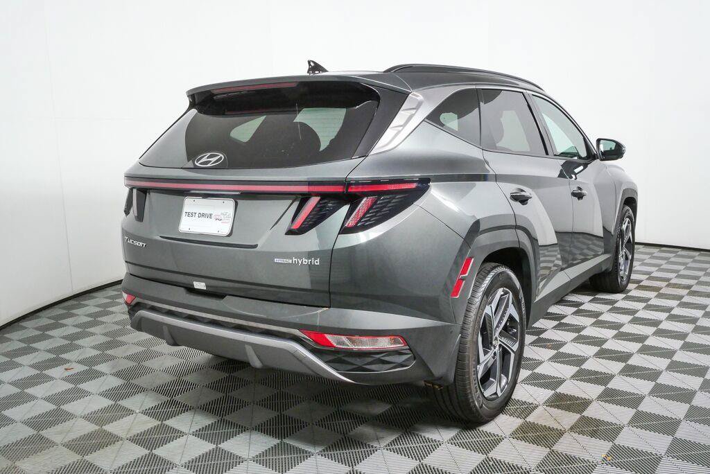 Used 2024 Hyundai Tucson Limited AWD/4WD image 3
