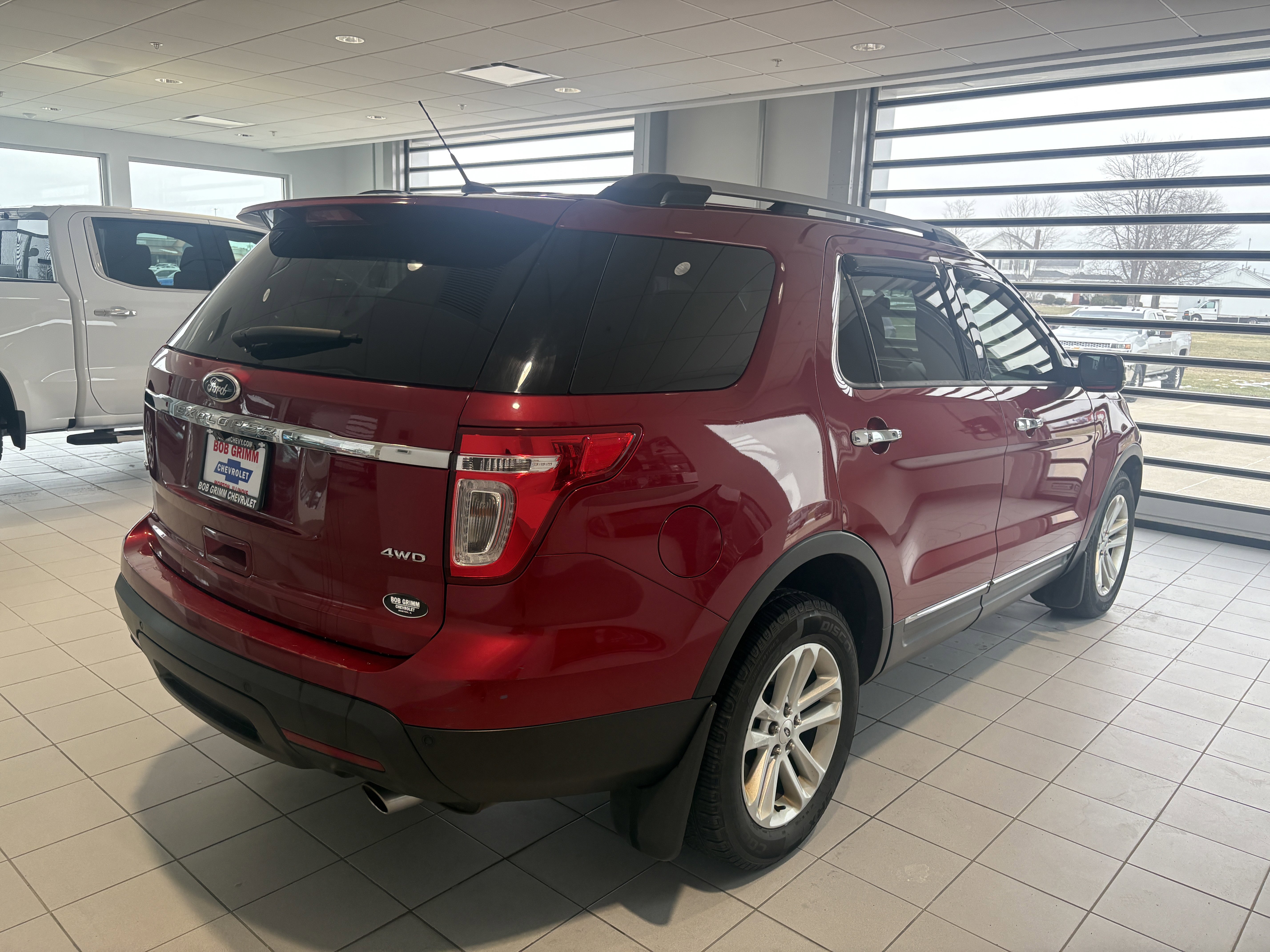 Used 2013 Ford Explorer XLT image 4