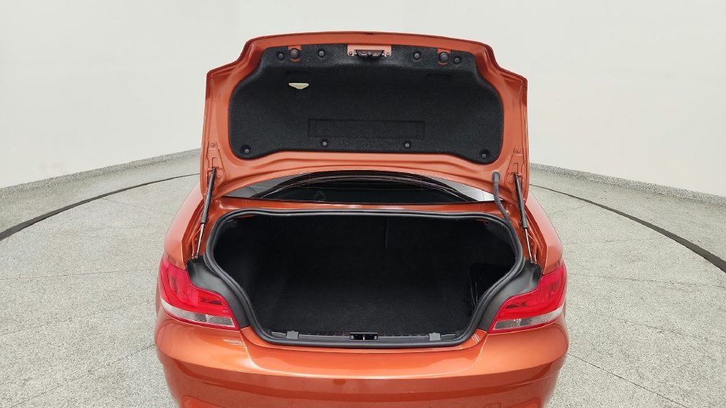 Used 2011 BMW 1 Series M RWD image 22