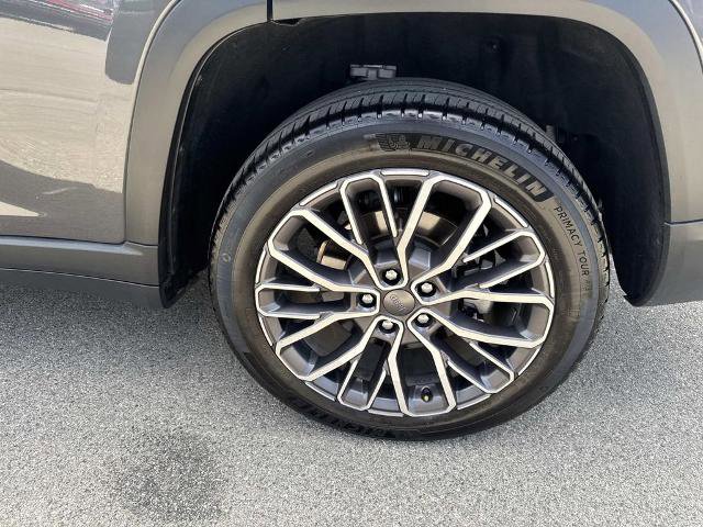 Used 2021 Jeep Grand Cherokee L Limited RWD image 9