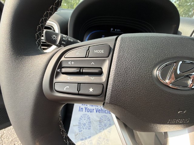 New 2026 Hyundai Venue SEL FWD image 31