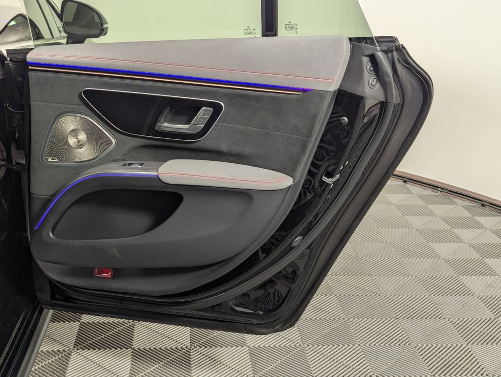 Used 2022 Mercedes-Benz EQS 580 4MATIC Sedan image 50