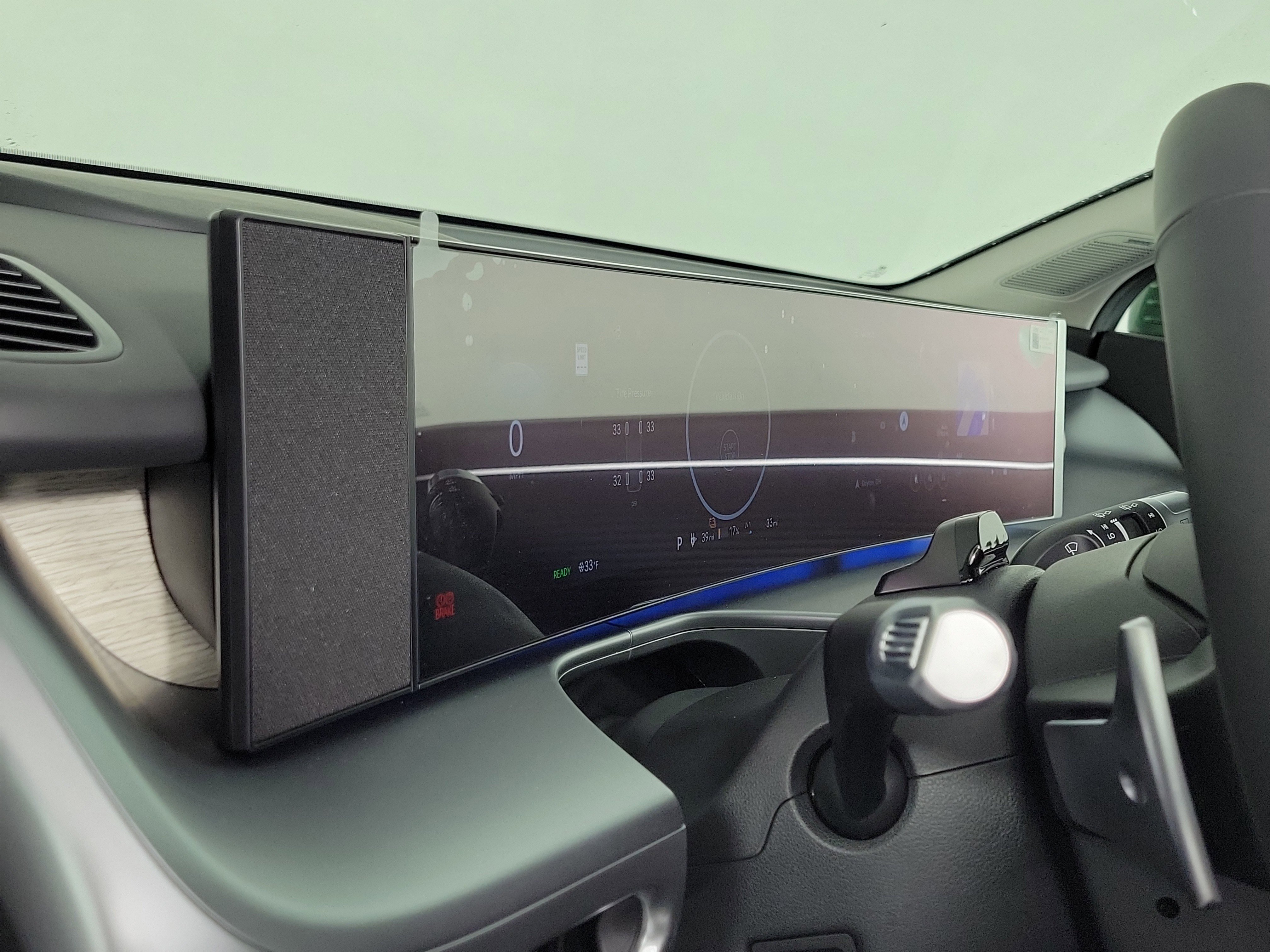 New 2026 Hyundai Ioniq 9 Limited image 13