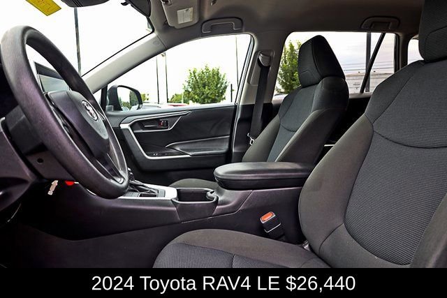 Used 2024 Toyota RAV4 LE image 28