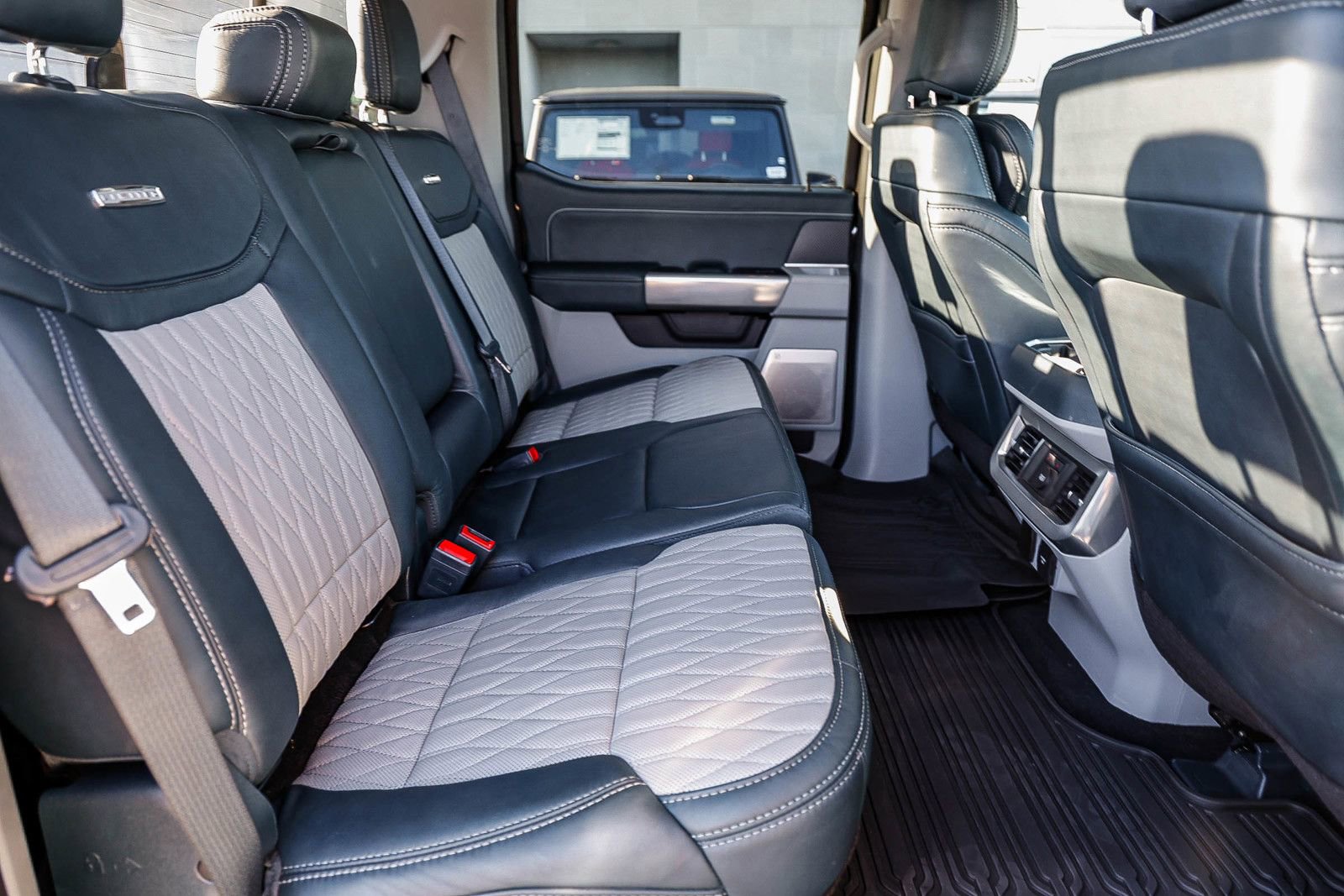 Used 2024 Ford F350 Limited image 18