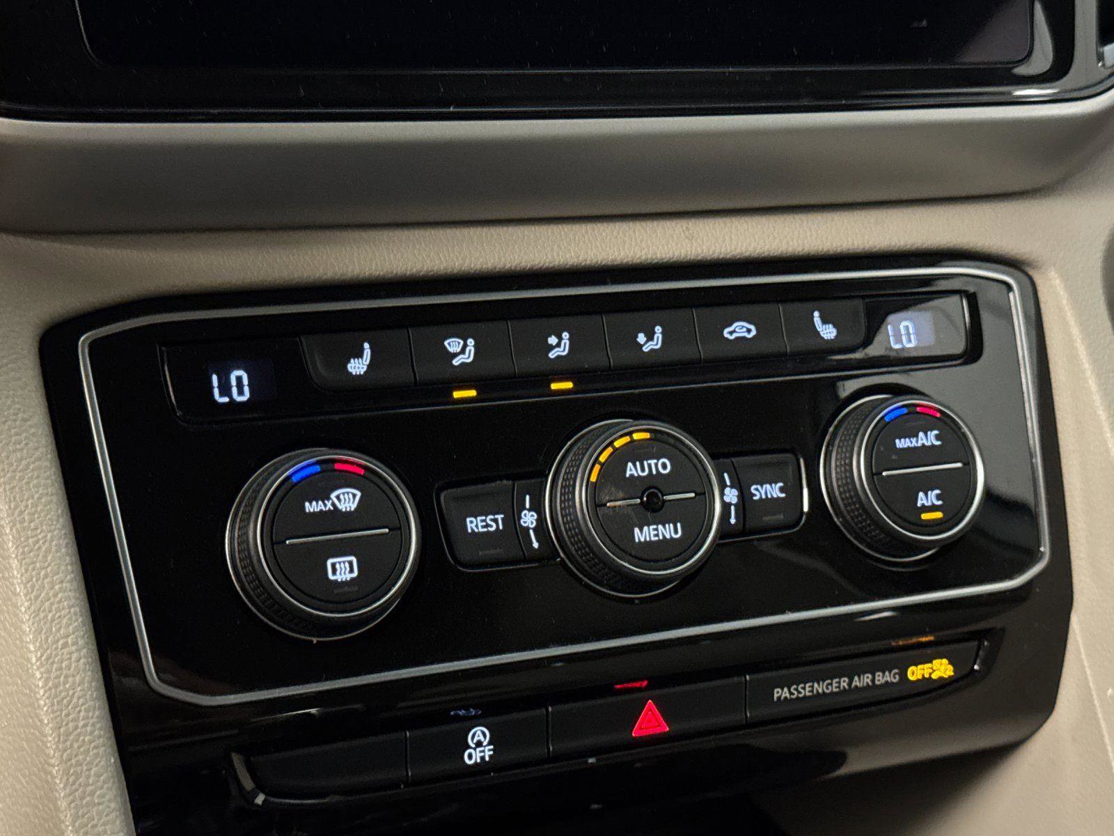 Used 2023 Volkswagen Atlas SE w/ Black Wheel Package image 20