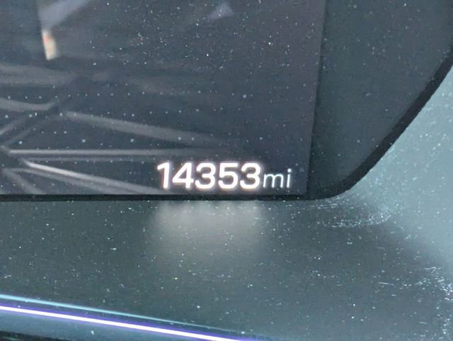 Used 2024 GMC Canyon AT4X image 19