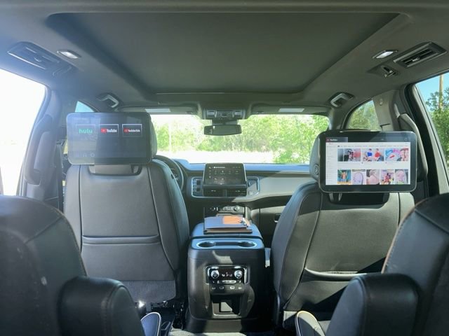 Used 2024 GMC Yukon AT4 w/ Technology Package image 10