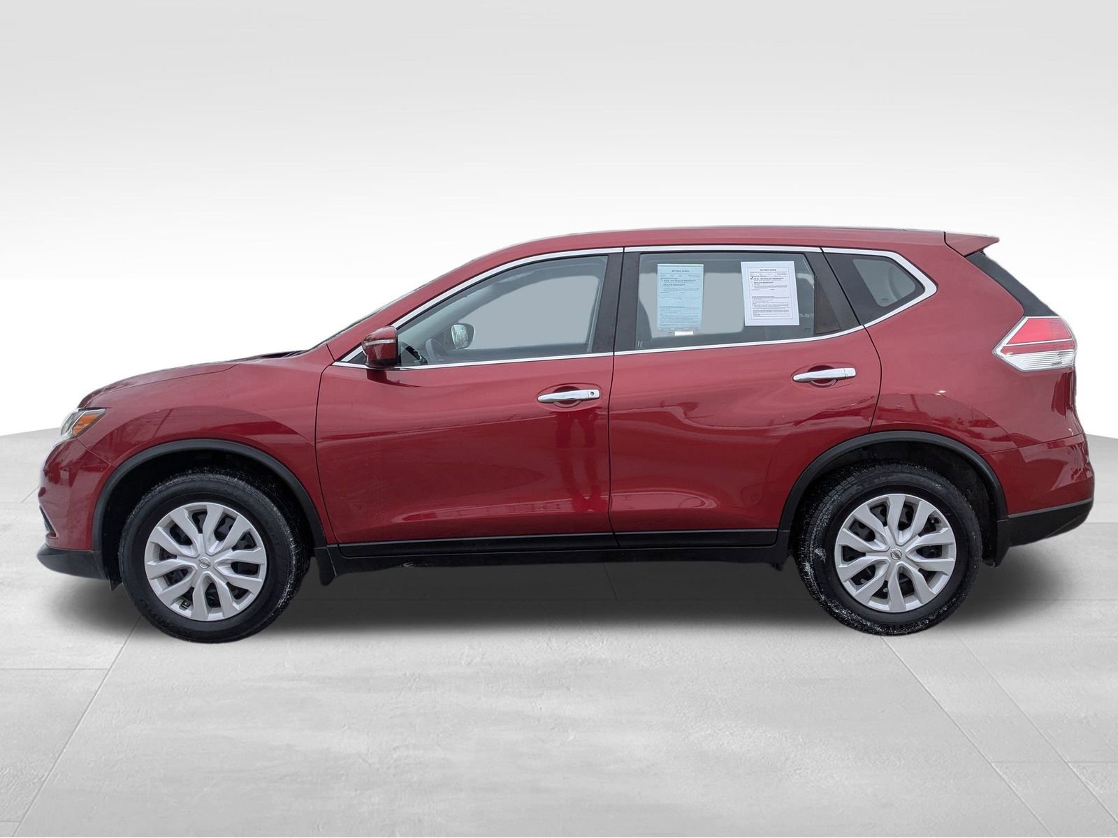 Used 2015 Nissan Rogue S image 11