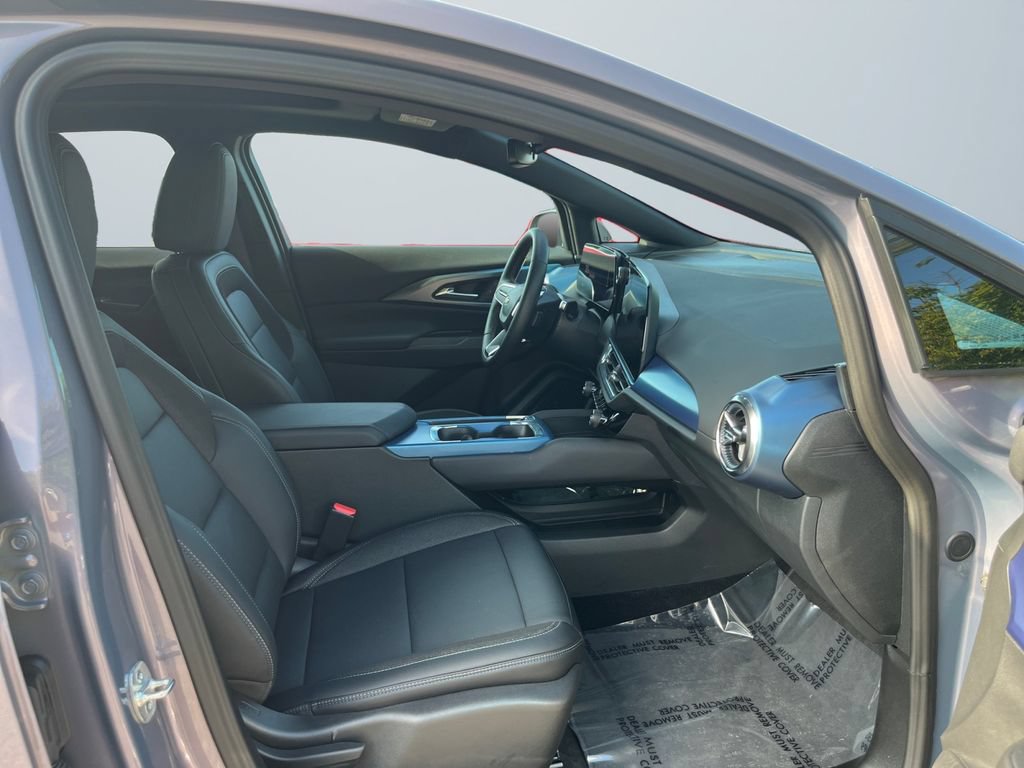 Used 2026 Chevrolet Equinox EV LT FWD image 15