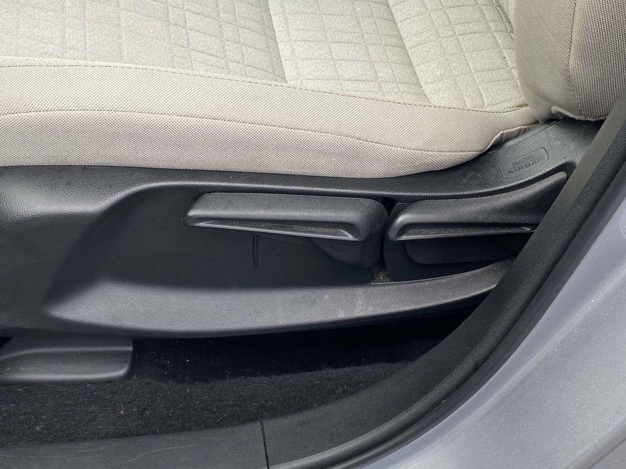 Used 2023 Honda HR-V LX image 13